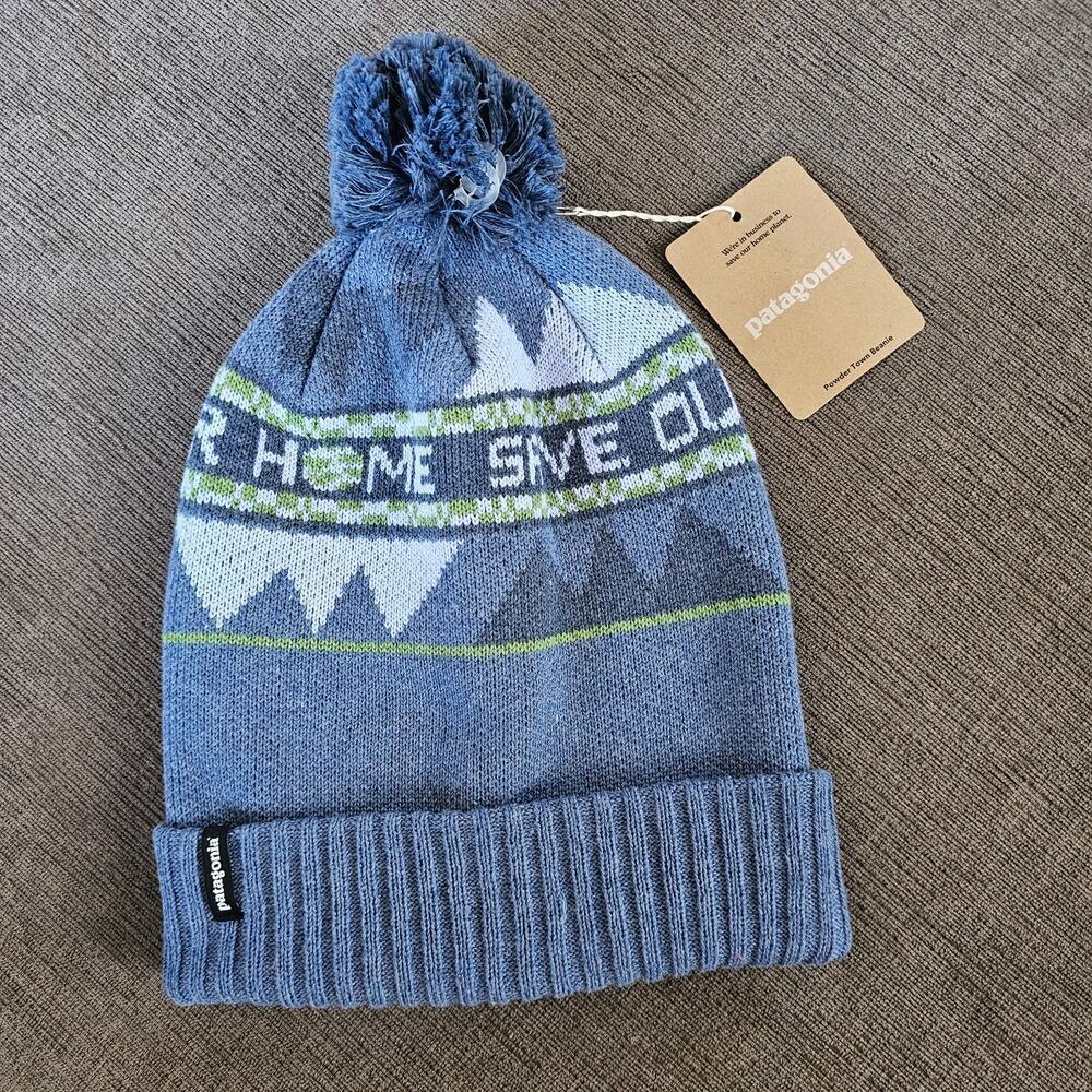 Patagonia Women's Blue Powder Town Pompom Beanie Hat Size One Size